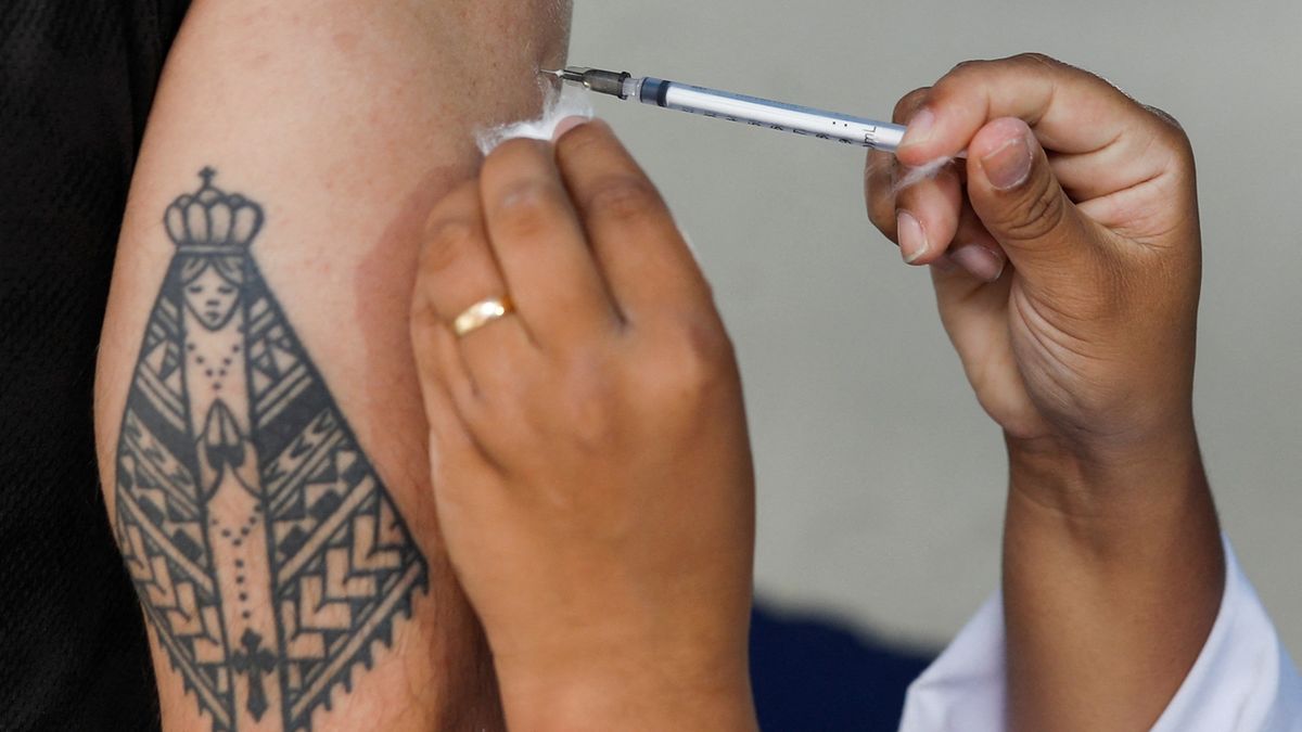 Vakcíny proti černému kašli pro dospělé už zase nejsou